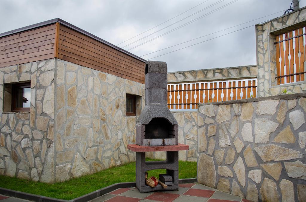 Yoneda Houses Sapareva Banja Rum bild